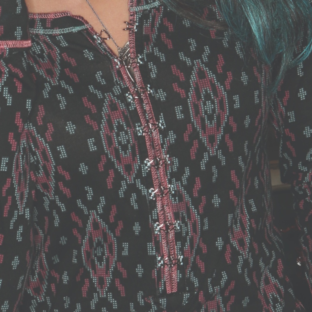 Southern Thread tribal print tee. - Picture 2 of 2